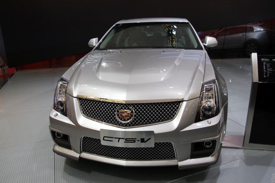  Cadillac CTS-V Coupe 2010 года  (фото 85 из 315)